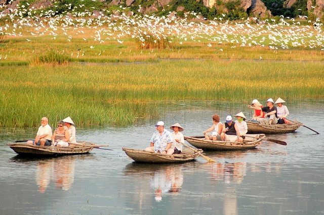 Mỗi năm đầm Vân Long đón cả triệu lượt du khách đến tham quan.